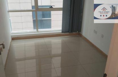 Office Space - Studio - 1 for rent in Al Ghanem Business Center - Al Majaz 3 - Al Majaz - Sharjah