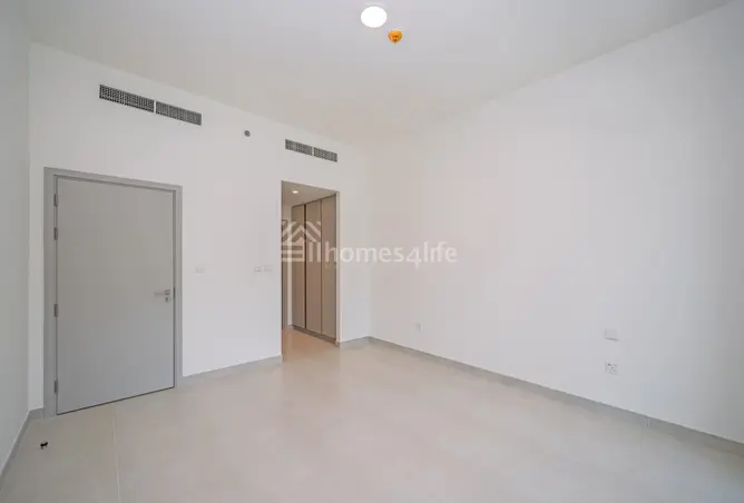 141907984 - Property Image 3