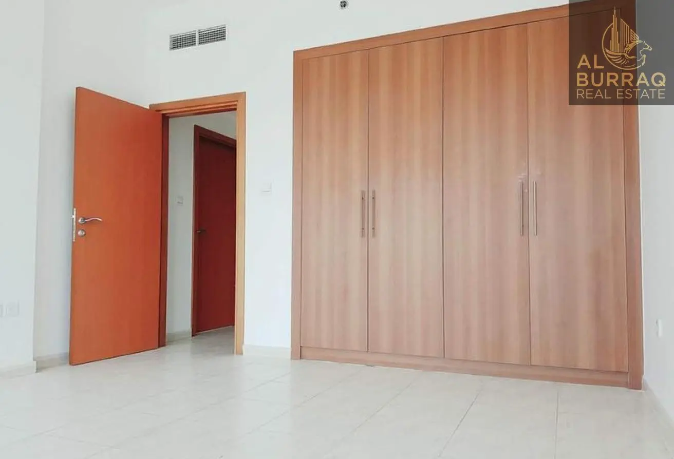 98697800 - Property Main Image