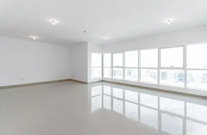 Apartment - 3 Bedrooms - 3 Bathrooms for rent in Bloom Central Residential - Bloom Central - Al Tibbiya - Abu Dhabi