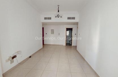 Apartment - 1 - 1 for rent in New Al Taawun Road - Al Taawun - Sharjah