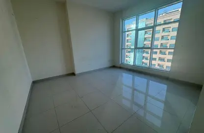 Apartment - 2 Bedrooms - 3 Bathrooms for rent in Al Khan Lagoon Tower - Al Khan Lagoon - Al Khan - Sharjah