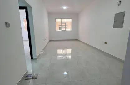 شقة - 2 غرف نوم - 3 حمامات للايجار في 1 المويهات - المويهات - عجمان