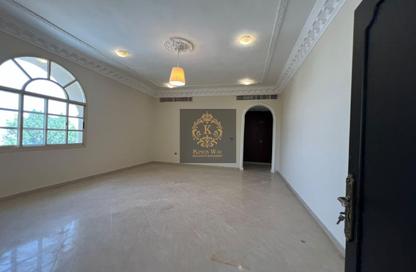 Apartment - Studio - 1 for rent in Shakhbout City - Abu Dhabi