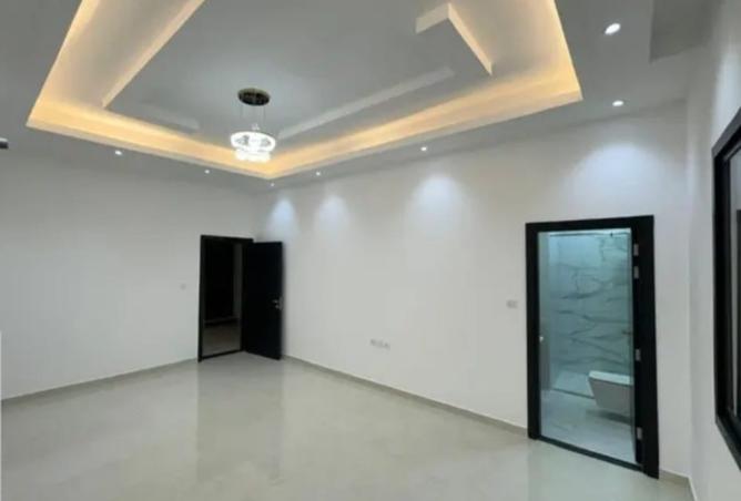 141911762 - Property Image 2