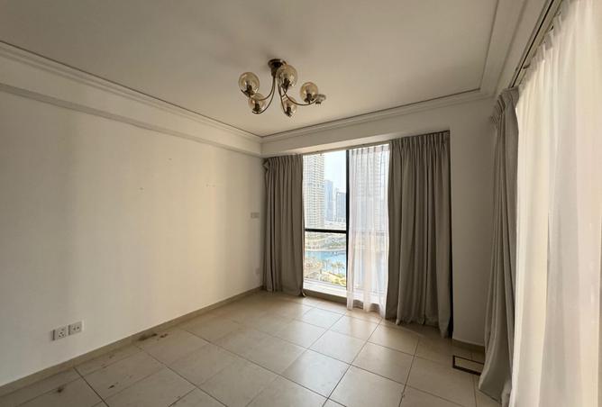 1BR | With balcony| Lake View| Available 1st Oct photo 2