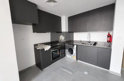 شقة - 2 غرف نوم - 3 حمامات للايجار في طراز 3 - الجادة - الشارقة