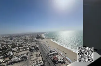 شقة - غرفة نوم - 2 حمامات للبيع في برج الكورنيش - طريق كورنيش عجمان - عجمان