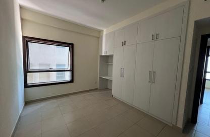Apartment - 2 Bedrooms - 2 Bathrooms for rent in Al Khan Corniche - Al Khan - Sharjah
