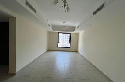 Apartment - 2 Bedrooms - 2 Bathrooms for rent in Al Khan Corniche - Al Khan - Sharjah