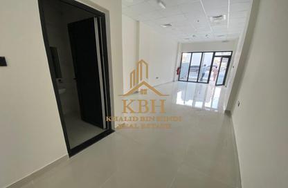 Shop - Studio - 1 Bathroom for rent in AlFalah - Muwaileh Commercial - Sharjah
