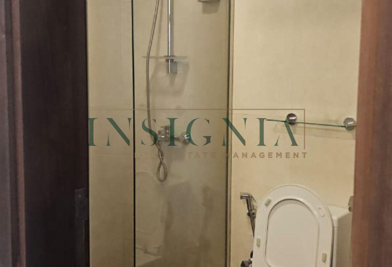 Vacant Furnished New Building Prime Location photo 7