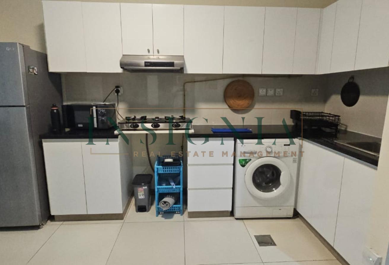 Vacant Furnished New Building Prime Location photo 5