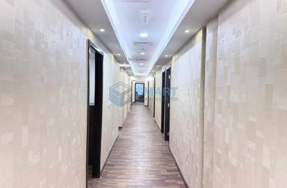 Business Centre - Studio - 4 Bathrooms for rent in Dubai Municipality - Al Muraqqabat - Deira - Dubai