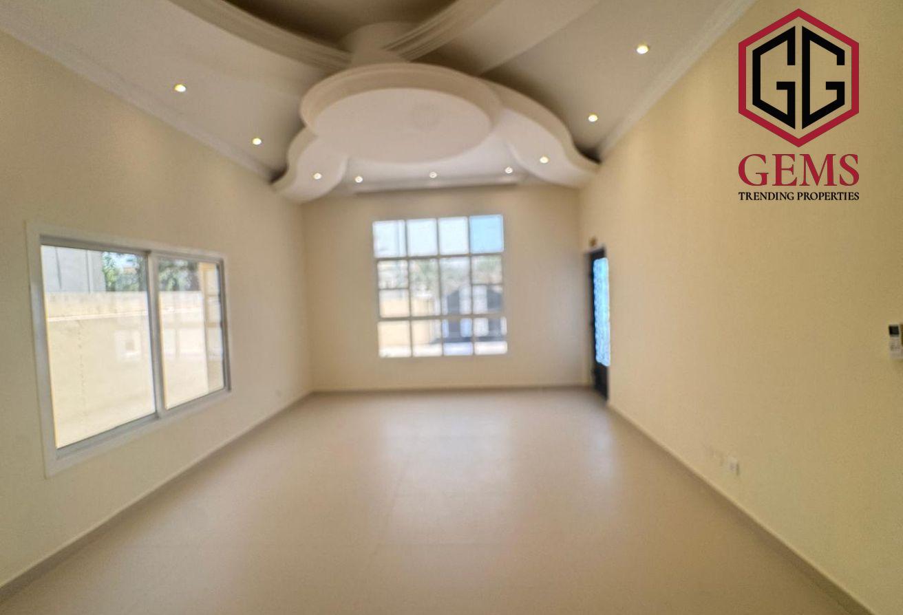 MODERN DESIGN | SPACIOUS | SERVANT BLOCK | GARDEN photo 4
