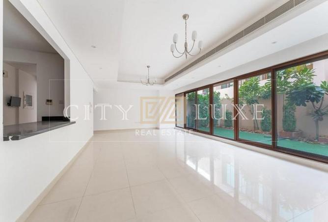 60125922 - Property Image 3