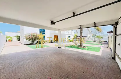 Villa - 5 Bedrooms - 6 Bathrooms for rent in Umm Suqeim 2 Villas - Umm Suqeim 2 - Umm Suqeim - Dubai