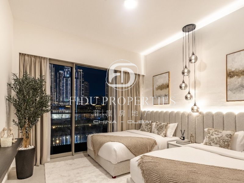 Big Layout | Burj and Pool View | Big Terrace