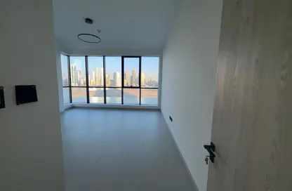 Apartment - 3 Bedrooms - 5 Bathrooms for sale in Sharjah Terraces - Al Khan Lagoon - Al Khan - Sharjah