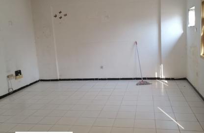 Apartment - Studio - 1 for rent in Abu shagara Building 2 - Budaniq - Al Qasimia - Sharjah Apartment - Studio - 1 for rent in Abu shagara Building 2 - Budaniq - Al Qasimia - Sharjah
