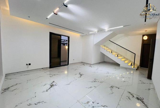 82782694 - Property Image 2