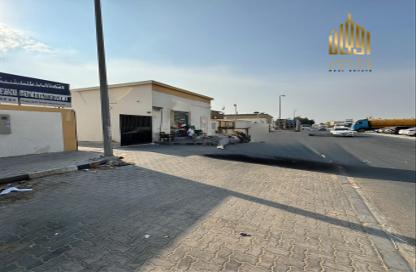 Warehouse - Studio for sale in Ali Mousa Building - Al Sajaa Industrial - Al Sajaa - Sharjah