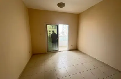 Apartment - 1 Bedroom - 1 Bathroom for rent in SG Al Majaz Building - Al Majaz - Sharjah