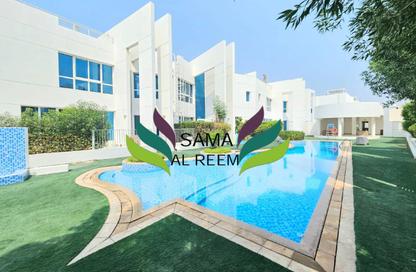 Villa - 4 - 5 for rent in Jumeirah 1 Villas - Jumeirah 1 - Jumeirah - Dubai Villa - 4 - 5 for rent in Jumeirah 1 Villas - Jumeirah 1 - Jumeirah - Dubai