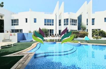 Villa - 4 - 5 for rent in Jumeirah 1 Villas - Jumeirah 1 - Jumeirah - Dubai