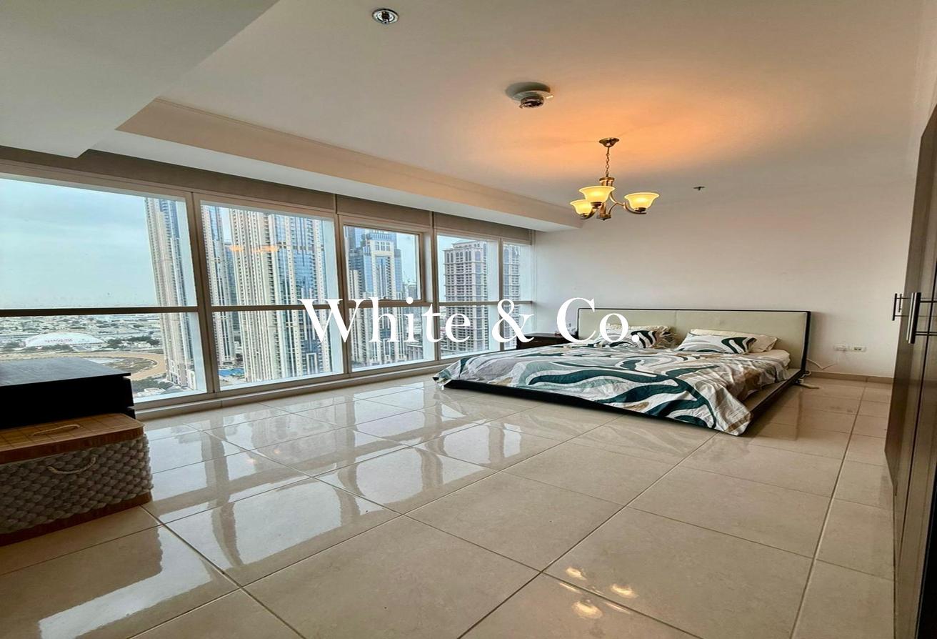 HIGH FLOOR | VIEWS | VACANT | FURNISHED photo 8