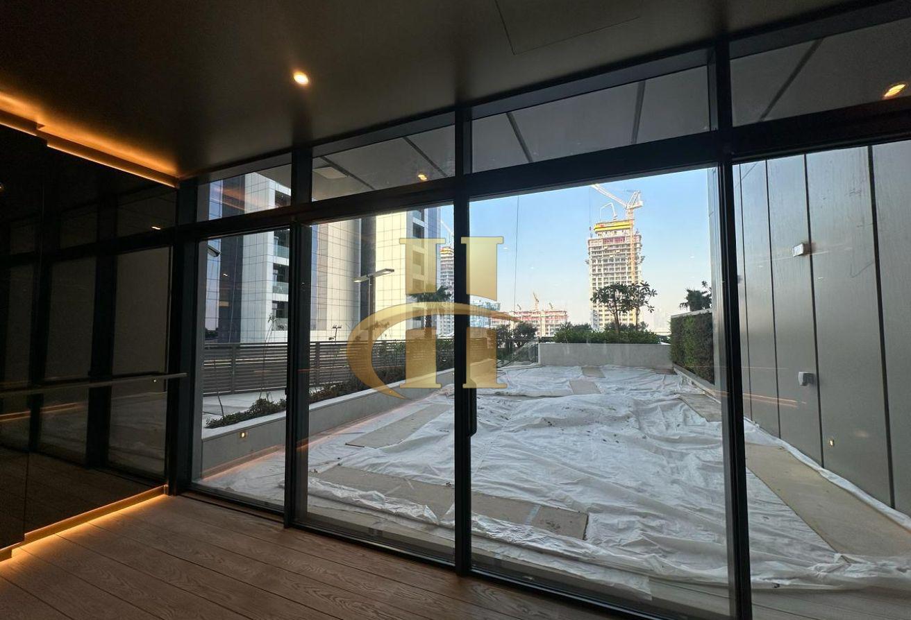 Brand New | Pool View | Elegant photo 17