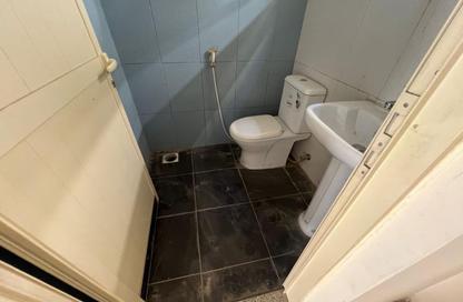 Warehouse - Studio - 1 Bathroom for rent in Al Sajaa Industrial - Al Sajaa - Sharjah