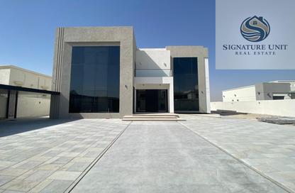 Villa - 5 Bedrooms - 7 Bathrooms for rent in Al Aweer 1 - Al Aweer - Dubai