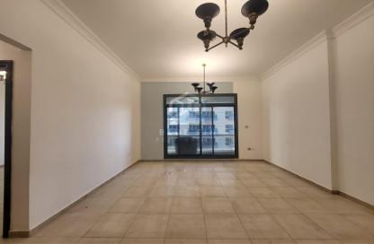 Apartment - 1 Bedroom - 2 Bathrooms for rent in Hamza Tower - Dubai Sports City - Dubai