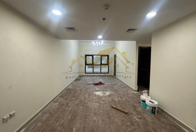 Luxe 1BHK in Bur Dubai with Parking