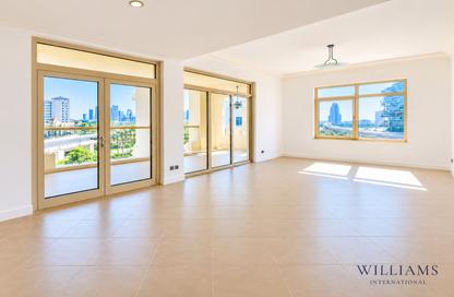 Apartment - 3 - 2 for rent in Jash Hamad - Shoreline Apartments - Palm Jumeirah - Dubai