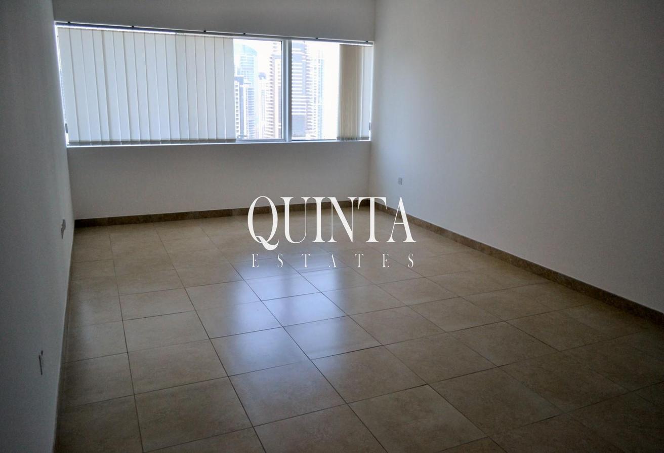 Bright One Bedroom | Unfurnished | Dubai Marina photo 9