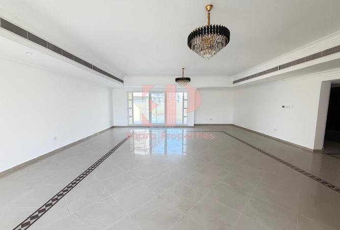98266159 - Property Image 2
