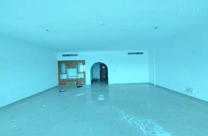 Apartment - 3 Bedrooms - 4 Bathrooms for rent in Al Taawun Street - Al Taawun - Sharjah