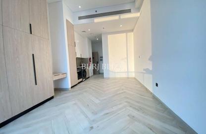 Apartment - Studio - 1 Bathroom for rent in Empire Residence - District 17 - Jumeirah Village Circle - Dubai