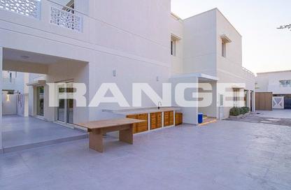 Villa - 3 - 5 for sale in Meadows 9 - Meadows - Dubai