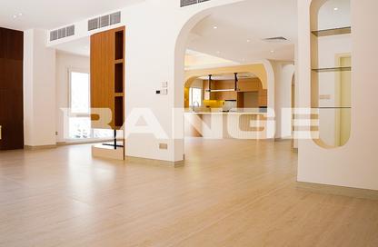 Villa - 3 - 5 for sale in Meadows 9 - Meadows - Dubai