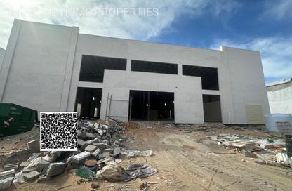 Warehouse - Studio - 3 Bathrooms for sale in Umm Al Thuoob - Umm Al Quwain