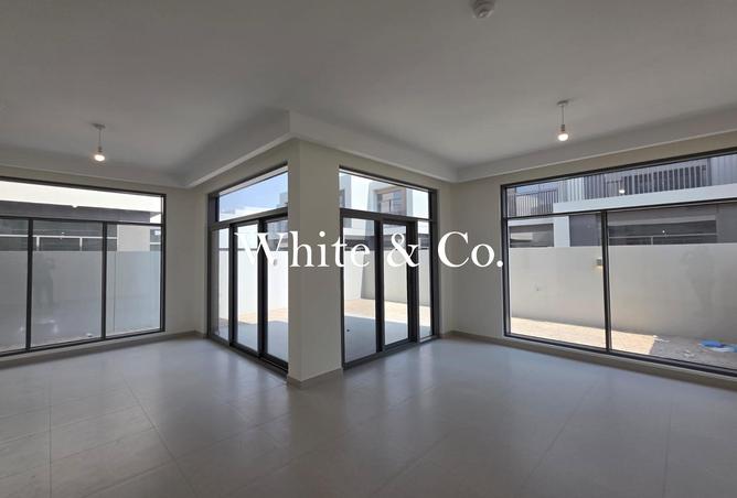 74231349 - Property Image 3