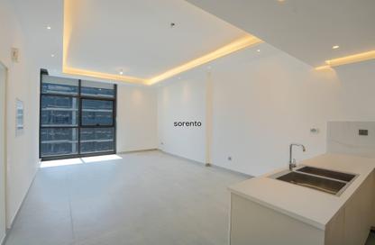 Apartment - 1 - 2 for sale in Golf Promenade 4B - Golf Promenade 4 - Golf Town - Damac Hills - Dubai