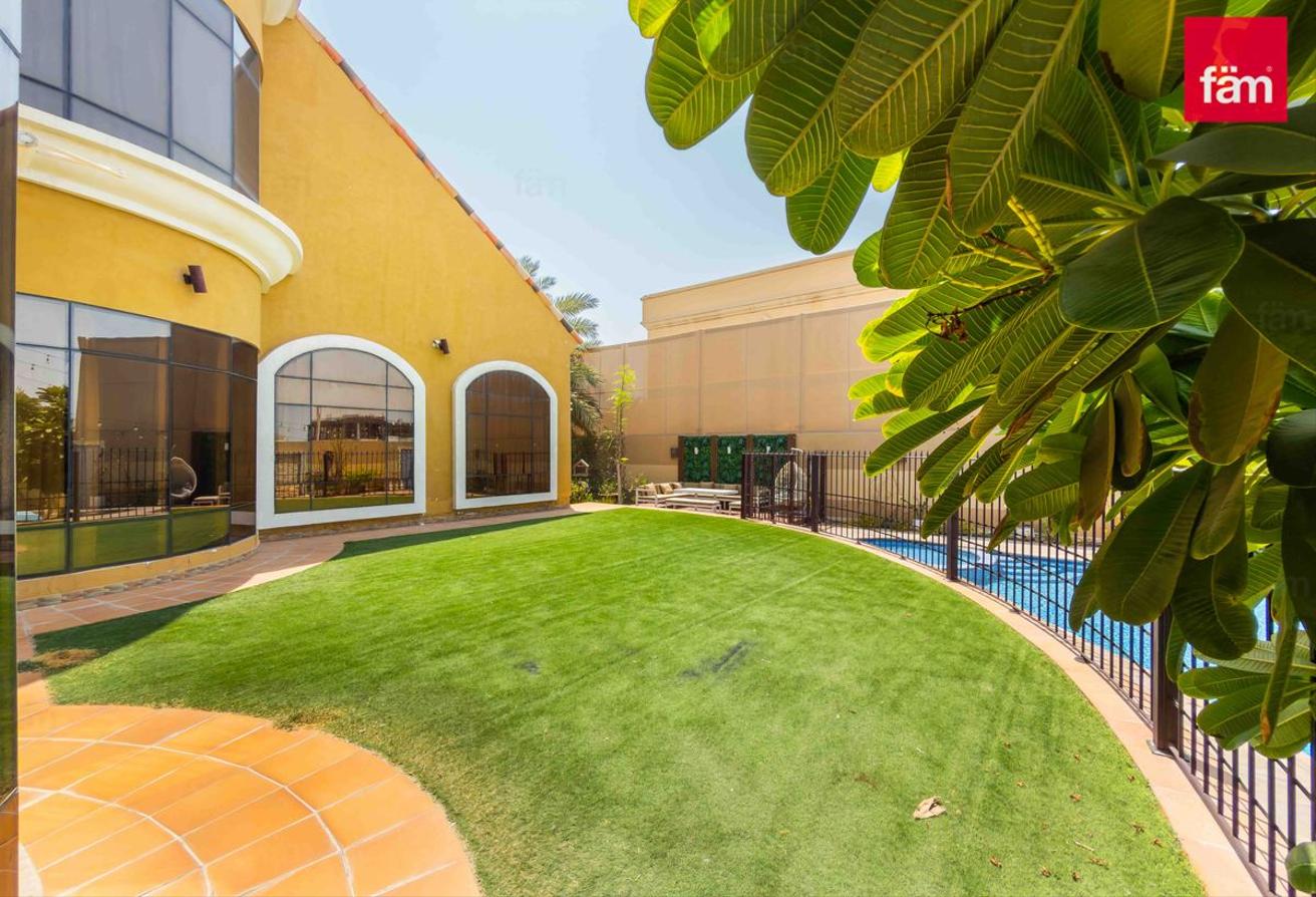 Massive villa | Separate utilities | Private pool photo 27