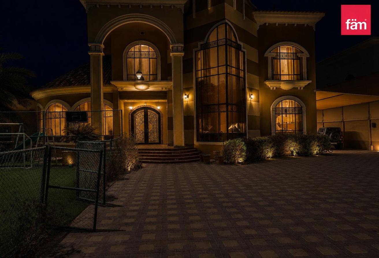 Massive villa | Separate utilities | Private pool photo 21