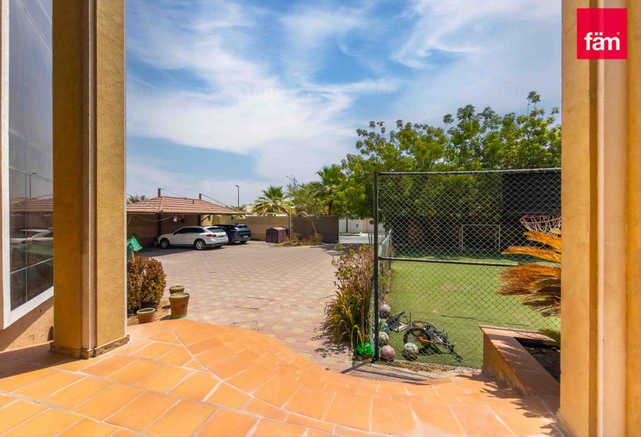 Massive villa | Separate utilities | Private pool photo 11