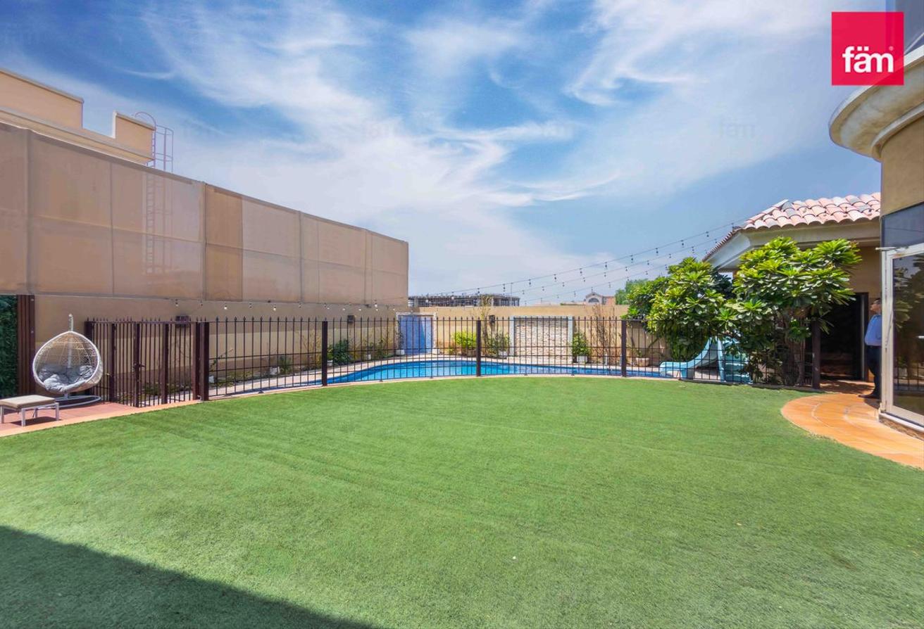 Massive villa | Separate utilities | Private pool photo 22