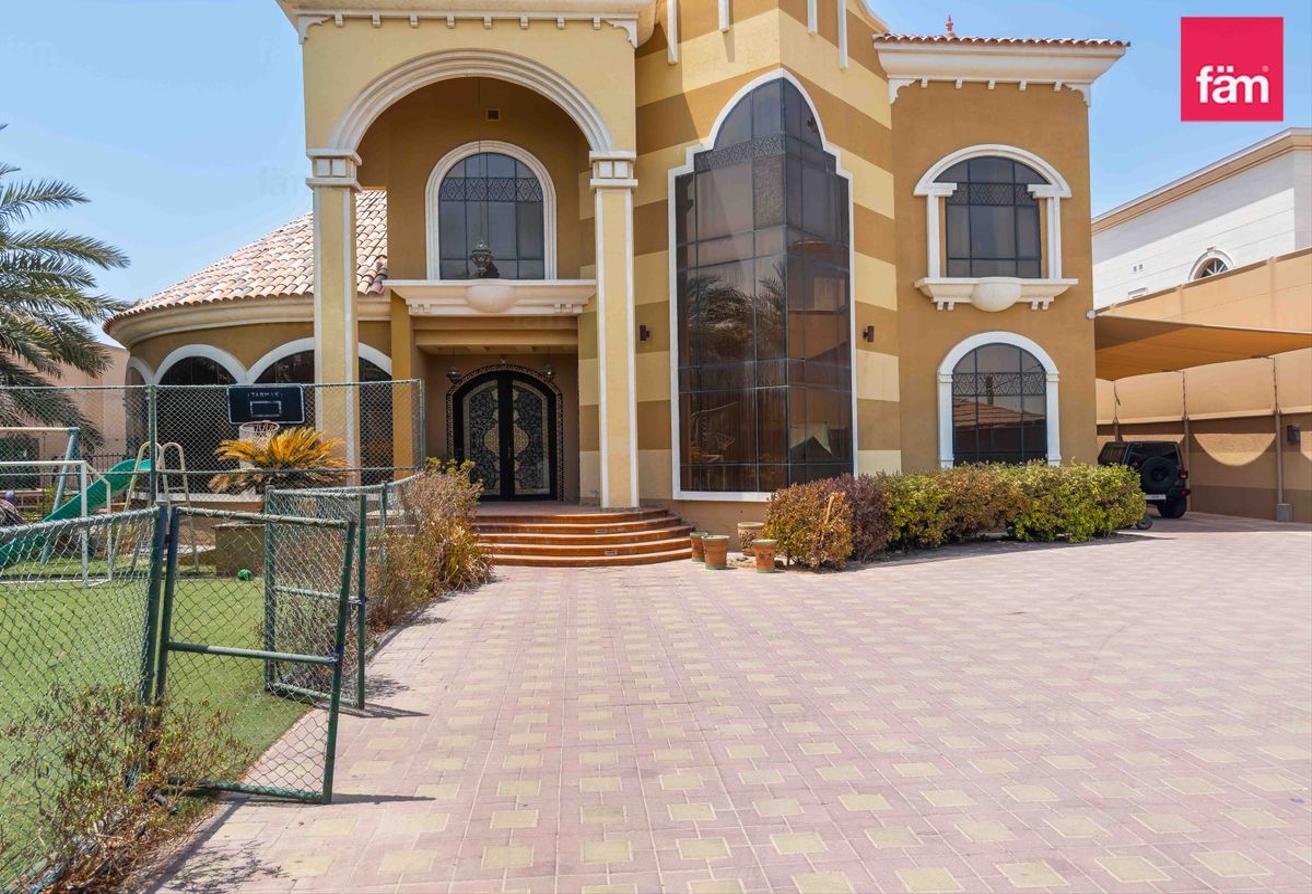Massive villa | Separate utilities | Private pool photo 28
